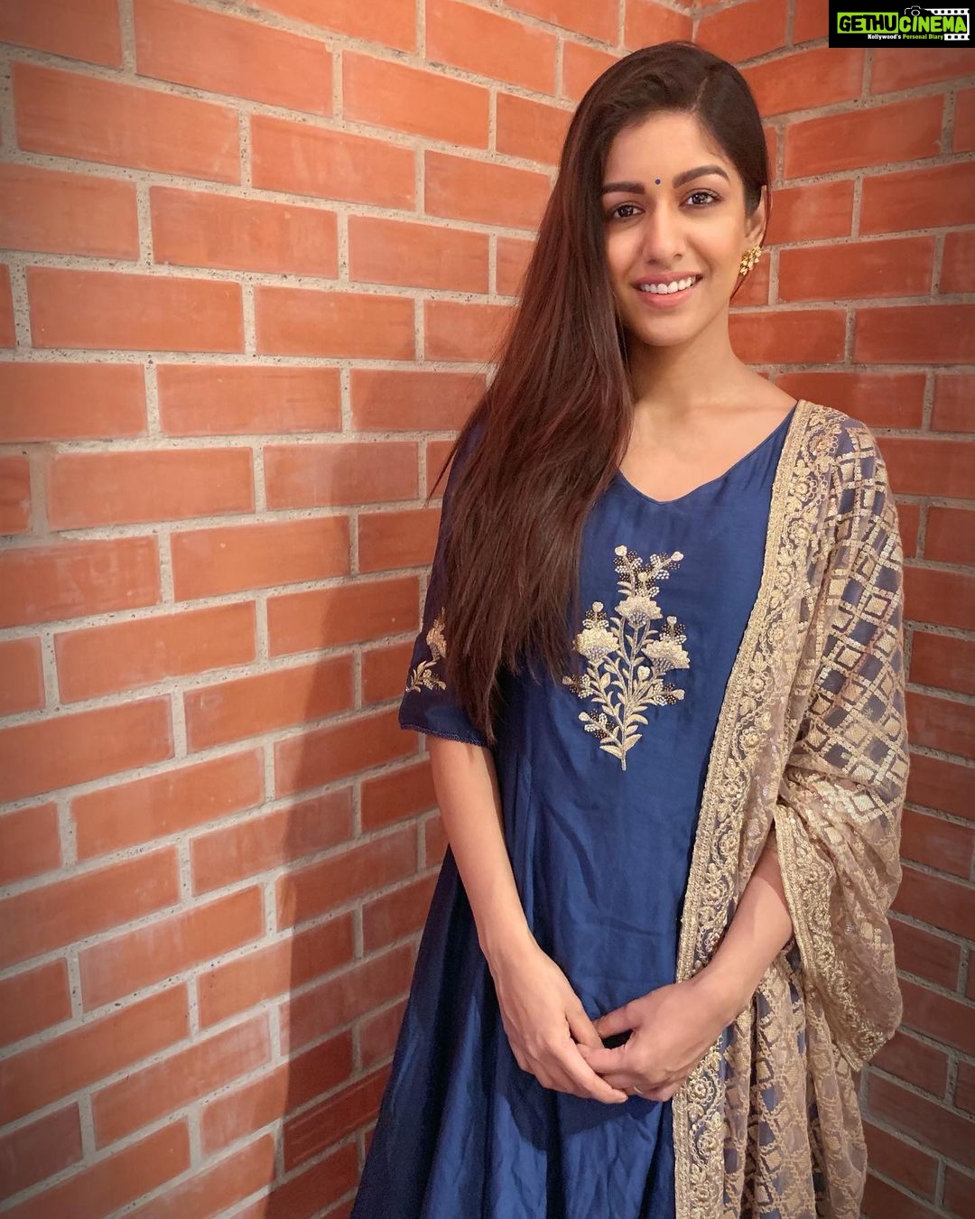 Ishita Dutta Instagram - 💙💙💙 Wearing @jslabel @Vblitz communications