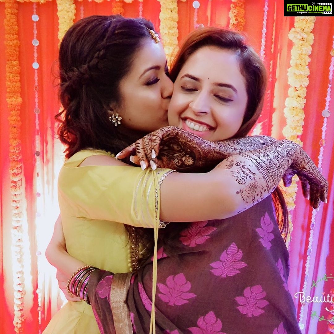 Ishita Dutta Instagram - I wish I could express in words what you mean to me... u r a sister, a friend, my guide, my soulmate, I don’t know what I would have done without you. I love u so so much... I wish u all the happiness, I wish all your dreams come true . Happy birthday @priyakhurana2310 ❤️❤️❤️ Always and forever ❤️❤️❤️