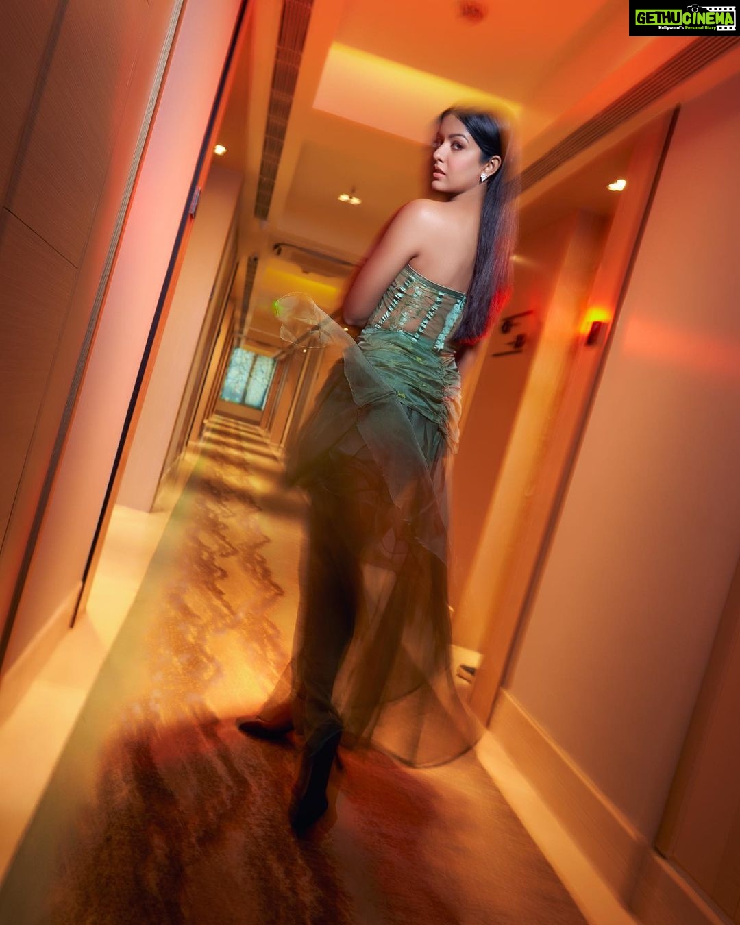 Ishita Dutta Instagram - Lovin the vibe…. ☘️ Styled by: @styleitupbyaashna Shot by: @yngtj Outfit: @nidhisanghvi__ Jewellery: @styleitupstudio Makeup: @meenalvidhani Hair: @makeupbyshaheenshaikh Retoucher: @omroopchandani Photo Assistant: @dhruwang9 Location: @radissongoregaon