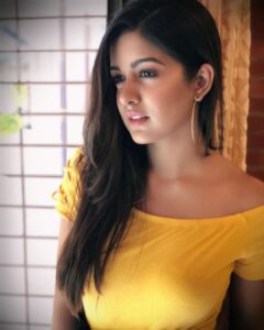 Ishita Dutta Instagram - #glowgetter 💛