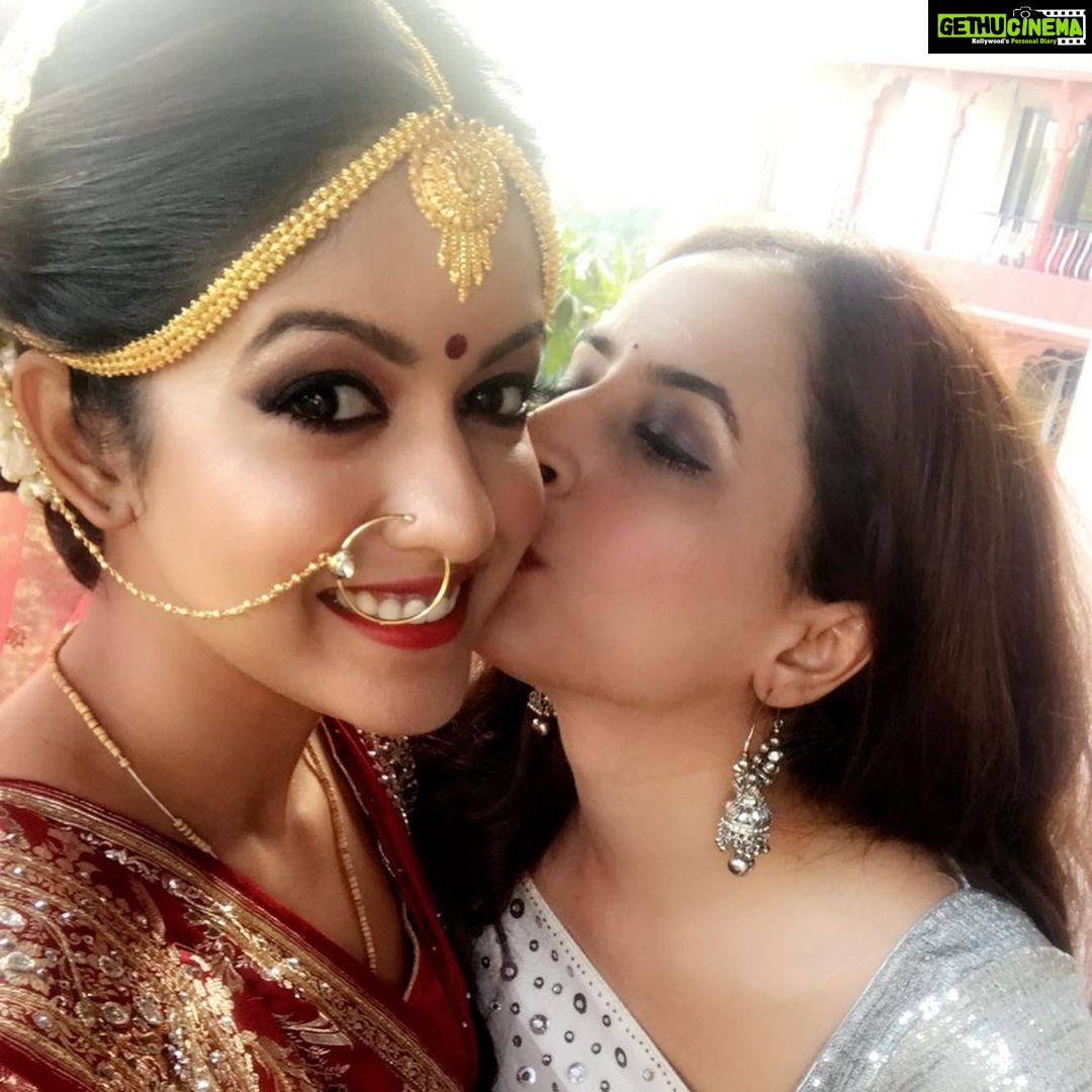 Ishita Dutta Instagram - I wish I could express in words what you mean to me... u r a sister, a friend, my guide, my soulmate, I don’t know what I would have done without you. I love u so so much... I wish u all the happiness, I wish all your dreams come true . Happy birthday @priyakhurana2310 ❤️❤️❤️ Always and forever ❤️❤️❤️
