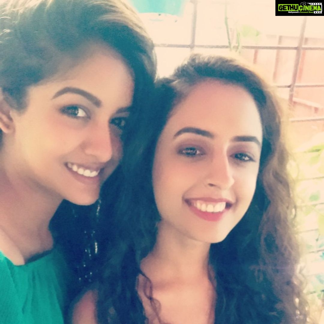 Ishita Dutta Instagram - I wish I could express in words what you mean to me... u r a sister, a friend, my guide, my soulmate, I don’t know what I would have done without you. I love u so so much... I wish u all the happiness, I wish all your dreams come true . Happy birthday @priyakhurana2310 ❤️❤️❤️ Always and forever ❤️❤️❤️