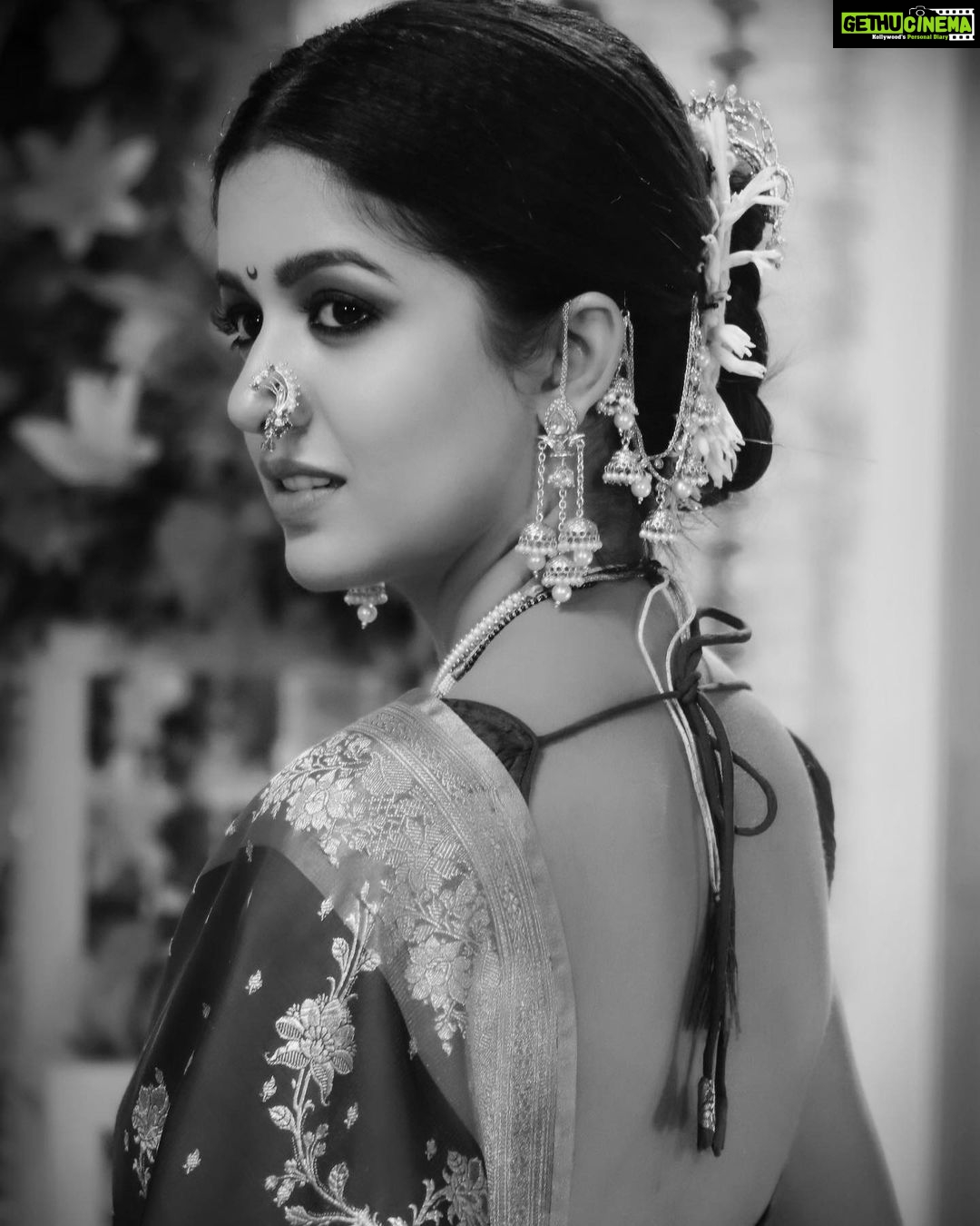 Ishita Dutta Instagram - 🖤🖤🖤 📸 @vikramyadavphotography