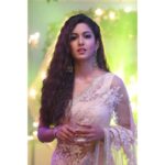 Ishita Dutta Instagram – #pragati #bepanahpyaarr ❤️♥️❤️
Thanku guys for all the love the posts, tags, messages…. just want to tel you that I love you all…. This was one of my favourite episodes I had a blast shooting for it hope you guys enjoyed it too. ♥️❤️♥️
📸 @vikramyadavphotography
Styled by @devikamm
