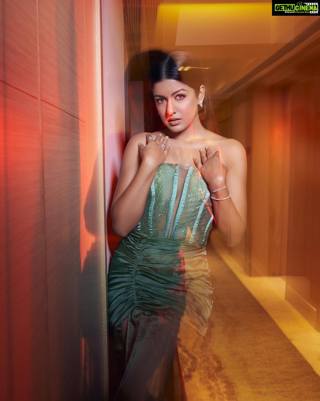 Ishita Dutta Instagram - Everything’s blurry but the feelings are real ✨ Styled by: @styleitupbyaashna Shot by: @yngtj Outfit: @nidhisanghvi__ Jewellery: @styleitupstudio Makeup: @meenalvidhani Hair: @makeupbyshaheenshaikh Retoucher: @omroopchandani Photo Assistant: @dhruwang9 Location: @radissongoregaon
