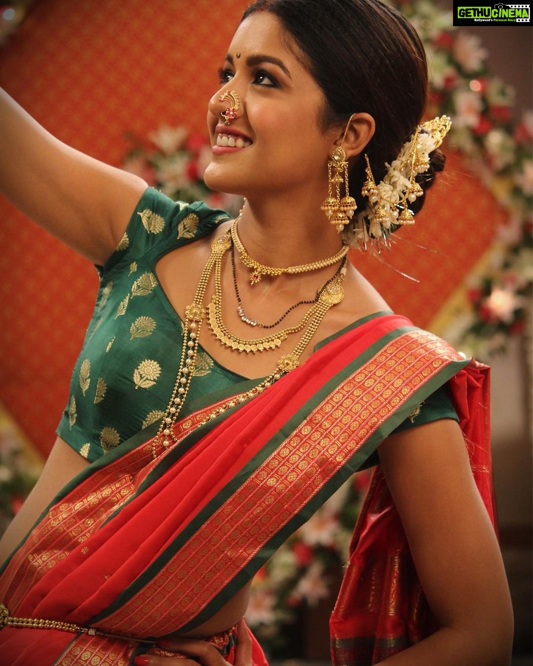 Ishita Dutta Instagram - ❤️❤️❤️ Pic @mr_sagar_15 Wearing @devikamm