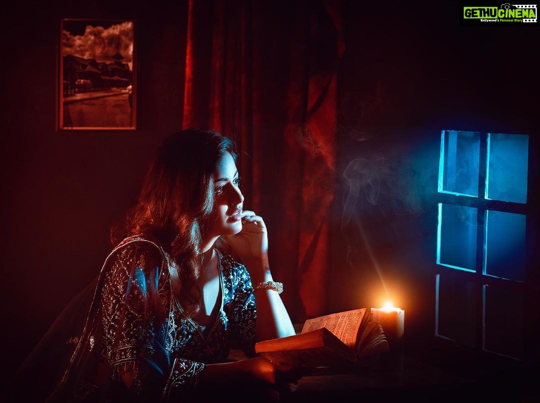 Ishita Dutta Instagram - Tu hasdi rave main hasanda ravaan Tainu takda ravaan ❤️ Direction and Photography - @thegreydot Styled by - @ria_ebrahimpurkar Retouched by : @gauravdoshi Make up by : @paramnc Hair by : @salmanhairstudio1 Outfit - @jiyabyveerdesignstudio Jewellery - @babitagrawaljewellery Team : @rajvisuals @aniket__jadhav Studio : @thegreydotstudio