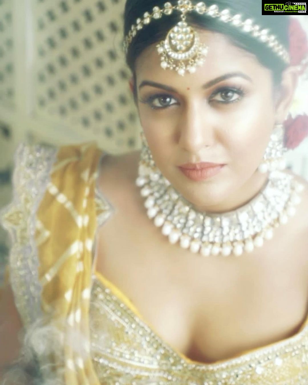 Ishita Dutta Instagram - Navratri ke Navrang Episode 4: Peela There is no other colour that brings out joy-fullness and vibrancy like Yellow. In the name of Maa Kushmanda, today I am decked up pretty in yellow to bring out the joy and enthusiasm of this festival. I hope and pray for such vibrancy in each of your lives and lots of happiness for the rest of the year. Styled by: @styleitupbyaashna Shot by: @nikhil.p.sawant Outfit: @emiraasbyindrani @indrani_designerstore Jewellery: @maxplus_jewels Hair & Makeup Team: @makeoverbysejalthakkar @celebsmakeupbysejal Caption credit: @beenthere_donethat2018 Location: @sayagrandresortthane #navratri #2022 #ishitadutta