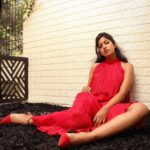 Ishita Dutta Instagram - #chillvibes ❤️ 📷 @yash_bhatwal_photography Styling: @styling.your.soul Outfit: @barrooni.in