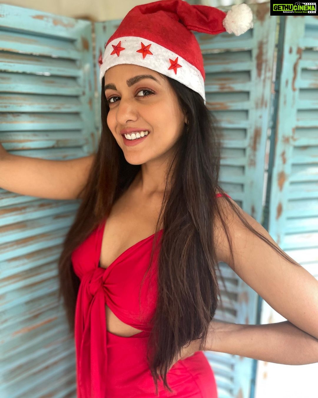 Ishita Dutta Instagram - Ho ho ho Merry Christmas 🎄