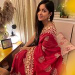 Ishita Dutta Instagram - Coz I love wearing sarees ❤️ Outfit: @tamairafashion Jewellery: @rubansaccessories Stylist: @styledbynikinagda
