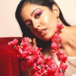 Ishita Dutta Instagram - Makeup on point ❤️ @aashkapatelphotographyy @styleitupbyaashna