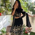 Ishita Dutta Instagram - Durga Pujo vibes… Outfit: @juniperjaipur Stylist: @styledbynikinagda