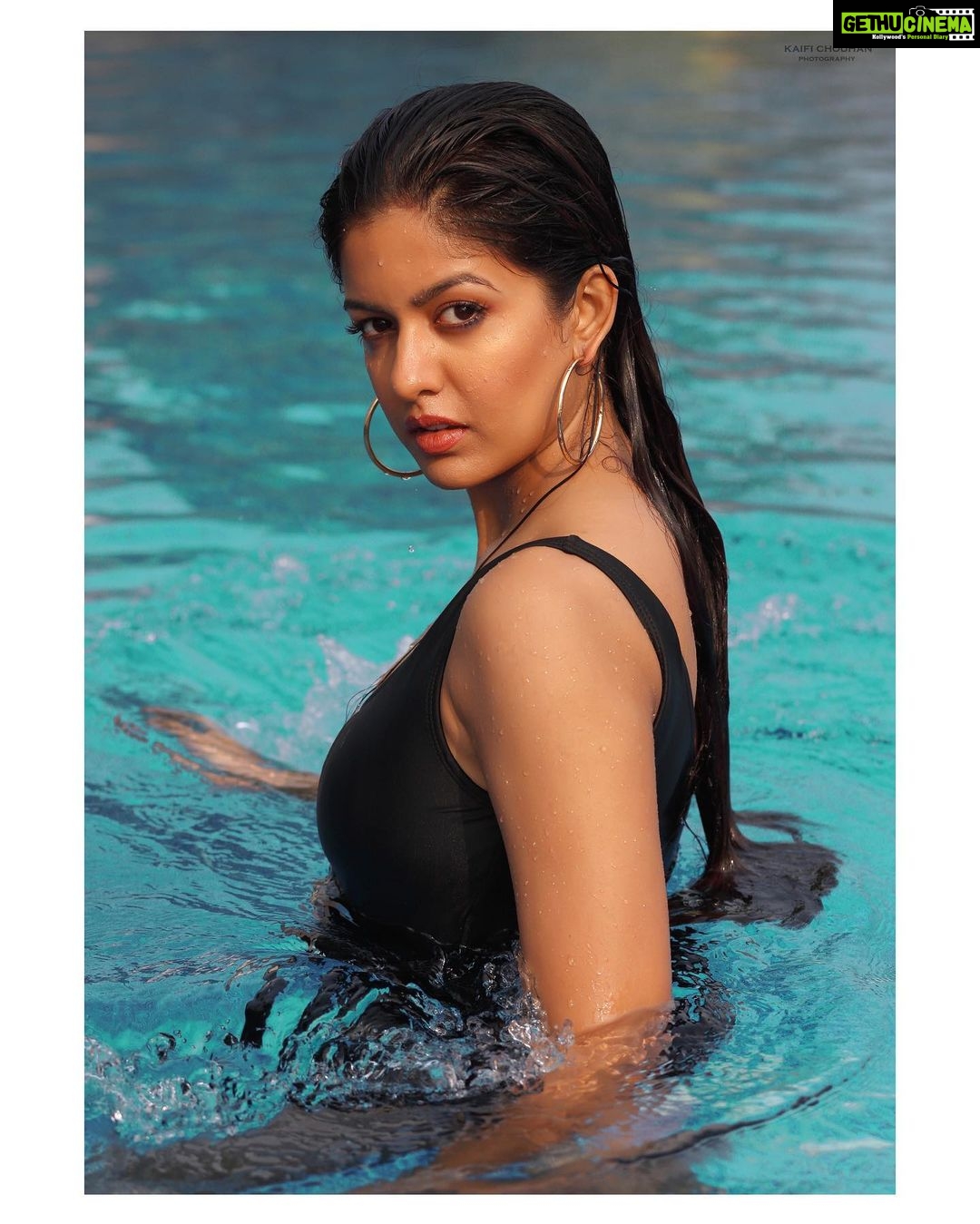 Ishita Dutta Instagram – Take me to the ocean | Gethu Cinema
