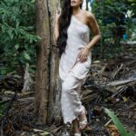 Ishita Dutta Instagram - #captionthis coz I can’t 😝 Styling & Concept: @styleitupbyaashna Shot by: @nikhil.p.sawant Outfit : @angryowltribe Jewellery : @avior.jewels HMU Team Head: @amuthevar HMU Team: @shribhalerao_