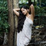 Ishita Dutta Instagram - #captionthis coz I can’t 😝 Styling & Concept: @styleitupbyaashna Shot by: @nikhil.p.sawant Outfit : @angryowltribe Jewellery : @avior.jewels HMU Team Head: @amuthevar HMU Team: @shribhalerao_