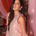 Ishita Dutta Instagram - #festiveready 💕 Wearing @gopivaiddesigns Shoes @babuchaoffical