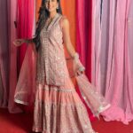 Ishita Dutta Instagram - #festiveready 💕 Wearing @gopivaiddesigns Shoes @babuchaoffical