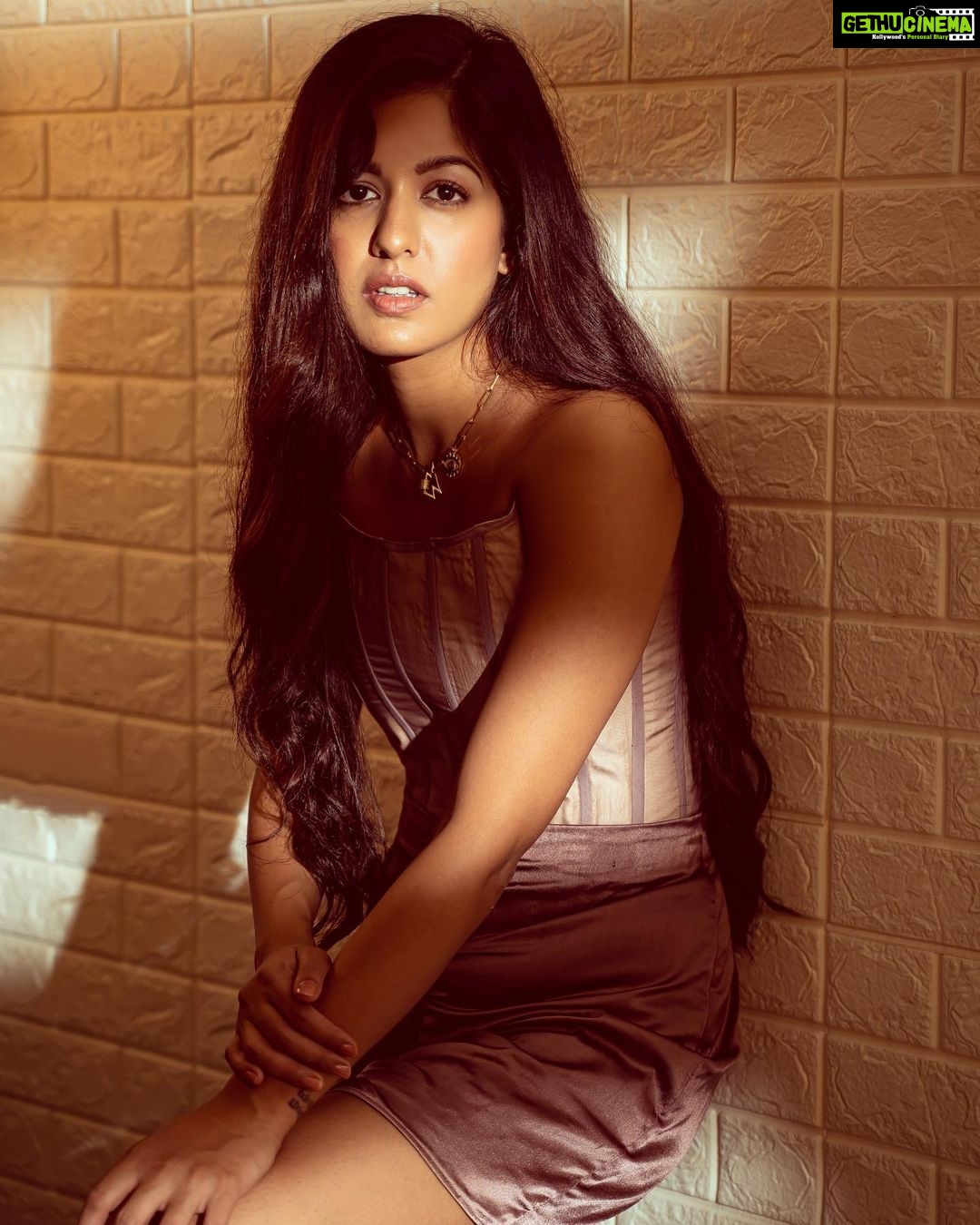Ishita Dutta Instagram - “We ain’t picture perfect but we worth the picture still.” Styling & Concept: @styleitupbyaashna Shot by: @nikhil.p.sawant Dress: @labeldivyagoel Necklace: @blingathon_official HMU Team Head: @amuthevar HMU Team: @shribhalerao_