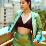 Ishita Dutta Instagram – And I am feeling good 💚

Styling & Concept: @styleitupbyaashna 
Shot by: @nikhil.p.sawant 
Pantsuit: @raman_malhi_official 
Necklace: @blingathon_official 
HMU Team Head: @amuthevar 
HMU Team: @shribhalerao_