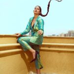 Ishita Dutta Instagram - Caption this…. 💚💚💚 Styling & Concept: @styleitupbyaashna Shot by: @nikhil.p.sawant Pantsuit: @raman_malhi_official Necklace: @blingathon_official HMU Team Head: @amuthevar HMU Team: @shribhalerao_