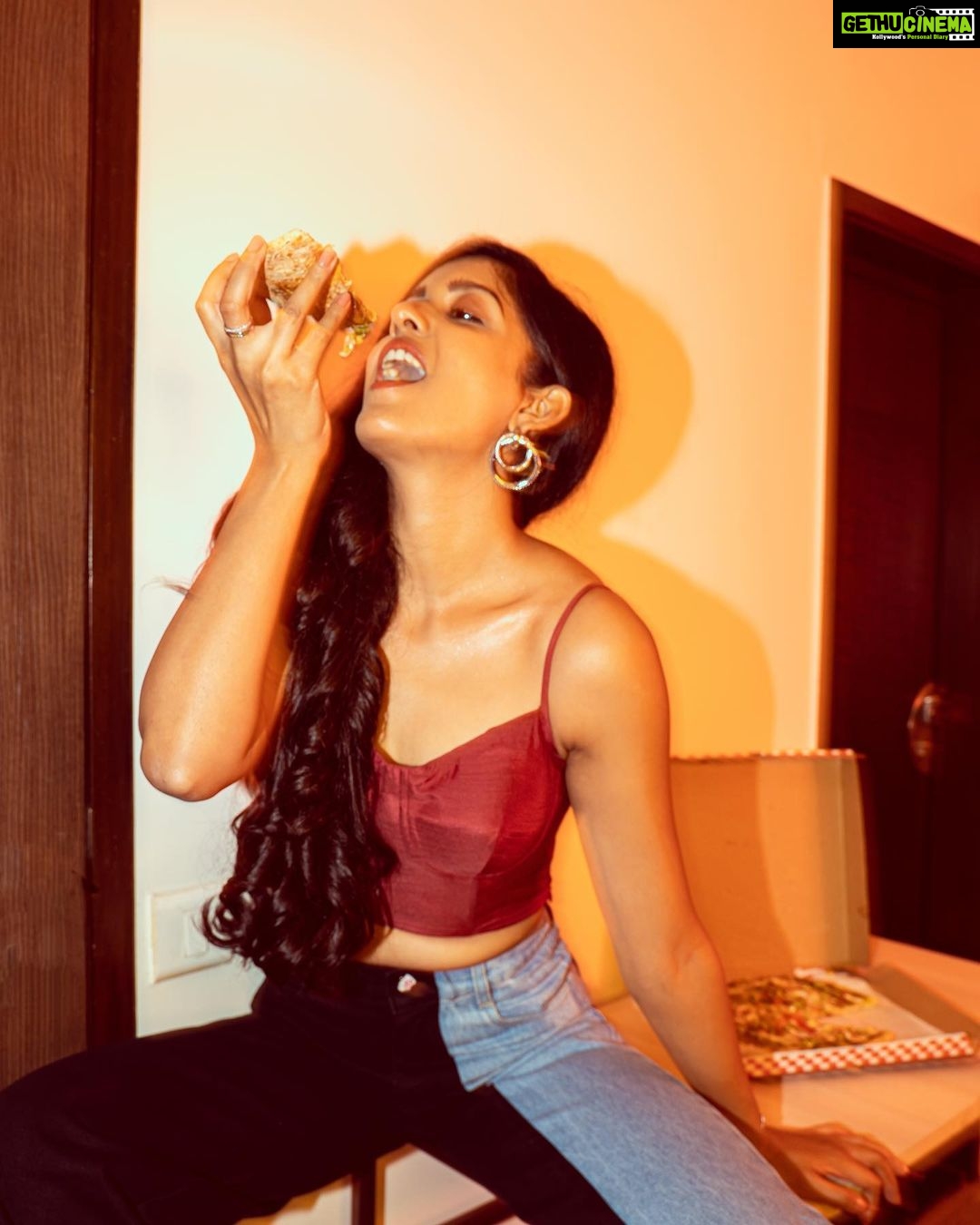 Ishita Dutta Instagram - What!!! It’s almost weekend 🍕 Styling & Concept: @styleitupbyaashna Shot by: @nikhil.p.sawant Bralette: @omgeefashionstudio Pants: @trenbee_ Earrings & Ring: @sheqe_by_triptikohli Bracelet: @blingathon_official HMU Team Head: @amuthevar HMU Team: @shribhalerao_