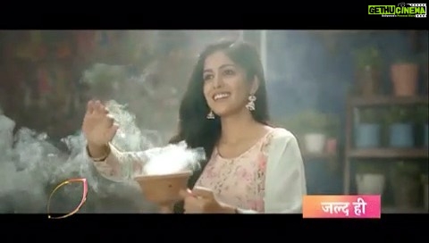 Ishita Dutta Instagram - Super excited to share with all of you the promo of my show #ThodaSaBaadalThodaSaPaani Coming soon only on @colorstv Cannot wait for you’ll to meet Kajol ❤️