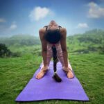 Ishita Dutta Instagram - Because we all need some Monday motivation…. #nomondayblues @kj_mandal my yogini ❤️ Wearing @justbillibyrashmichhabra Styled by @styledbynikinagda
