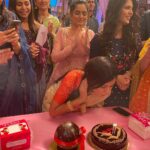 Ishita Dutta Instagram – Thanku guys for making my bday so so special… ❤️❤️❤️
Thanku to the entire team of #thodasabaadalthodasapaani @colorstv @optimystixmedia