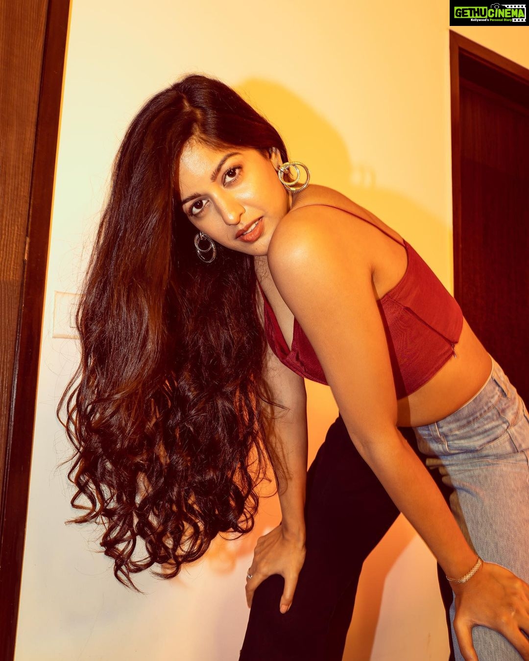 Ishita Dutta Instagram - When life gets blurry adjust your focus π Styling & Concept: @styleitupbyaashna Shot by: @nikhil.p.sawant Bralette: @omgeefashionstudio Pants: @trenbee_ Earrings & Ring: @sheqe_by_triptikohli Bracelet: @blingathon_official HMU Team Head: @amuthevar HMU Team: @shribhalerao_