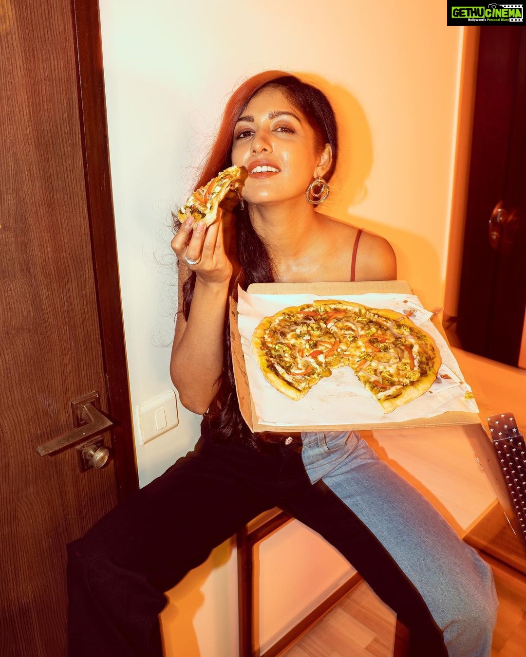 Ishita Dutta Instagram - What!!! It’s almost weekend 🍕 Styling & Concept: @styleitupbyaashna Shot by: @nikhil.p.sawant Bralette: @omgeefashionstudio Pants: @trenbee_ Earrings & Ring: @sheqe_by_triptikohli Bracelet: @blingathon_official HMU Team Head: @amuthevar HMU Team: @shribhalerao_
