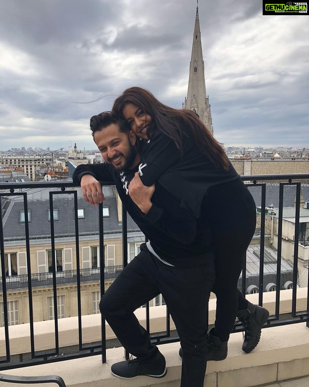 Ishita Dutta Instagram - My friend, my confidant, my love, my life, my everything ❤️ I love u so so much Thanku for making my life so so beautiful ❤️ Happy Happy birthday vatty Wish nothing but the best for u Love u pipre @vatsalsheth