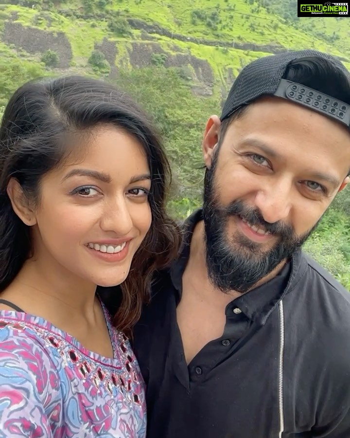 Ishita Dutta Instagram - The view and you ❤️ @vatsalsheth I love u
