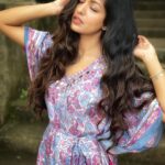 Ishita Dutta Instagram – Heal, Learn, Grow, Love
❤️❤️❤️

Wearing @gopivaiddesigns