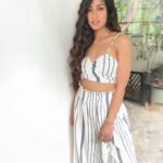 Ishita Dutta Instagram - Coz am happy ❤️❤️❤️ Wearing @howwhenwearclothing
