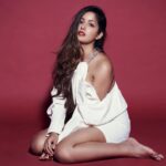Ishita Dutta Instagram - Is it me you’re looking for ❤️ Styling & Concept: @styleitupbyaashna Photography: @mandar__ Jumpsuit: @ikichic_official Rings: @fashionjewellery_21 HMU: @makeupbyheenal Studio: @studio211mumbai