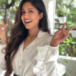 Ishita Dutta Instagram - Rest your mind, Calm your heart ❤️ #happythoughts Wearing @ambraee_ Rings @fashionjewellery_21 Styled by @styleitupbyaashna