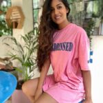 Ishita Dutta Instagram - #nofilter just makeup 🤪🤓 Wearing @howwhenwearclothing
