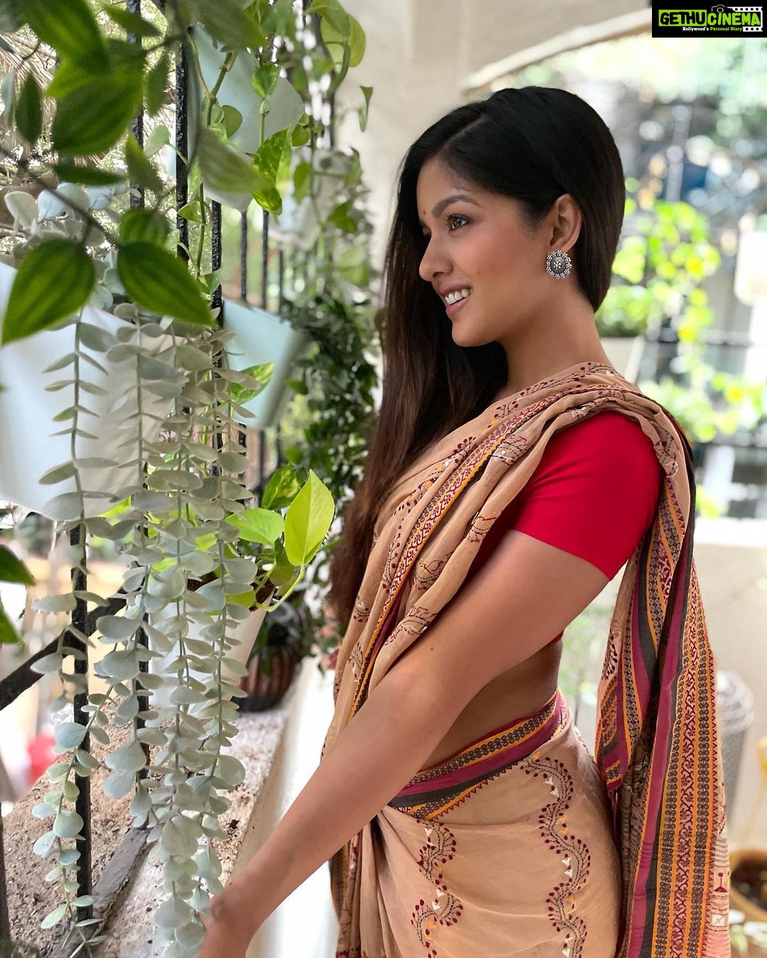 Ishita Dutta Instagram - Saree love always and forever ❤️