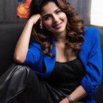 Iswarya Menon Instagram – Thot I look cute in this blazer 🙊💙
.
@ashokmak_photography 
@priyaa.karan 
@makeup_sureshkumar 
@hairstylistgopi