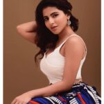 Iswarya Menon Instagram - Can looks really kill? 😜🔥 . . @sat_narain • @priyaa.karan • @thara_artistry • @aarthy_hairandmakeup • @divi_d8 richard_06_ l • @shilpavummiti • @theamethyststore • @the.portrait.culture @im__khalid_ @shotsbyuv