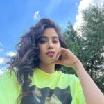 Janhvi Kapoor Instagram - the last few weeks - a selfie series Iske baad seedha theatres mein #Milli 4th November ko 🥳😬