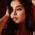 Janhvi Kapoor Instagram - 🖤🤍❤️ #Mili