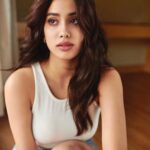 Janhvi Kapoor Instagram – undone
