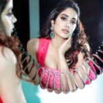 Janhvi Kapoor Instagram - Pink in the Pink City #JaipurmeinMili a recap of last evening ❤️ #Mili IN THEATRES 4th NOVEMBER