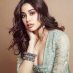 Janhvi Kapoor Instagram - portraits of a girl out of a freezer… and into your hearts?? 😬🙃🤞🏻 #Mili