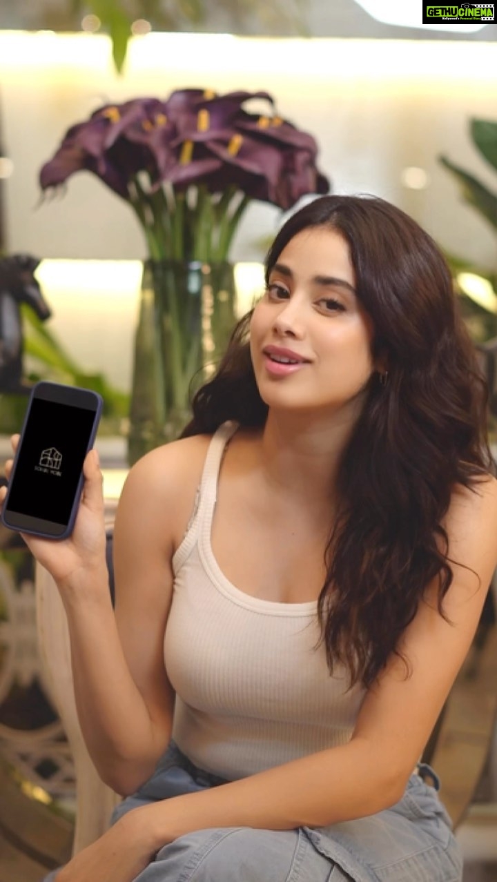 Janhvi Kapoor Instagram - Don’t miss this unique chance to be a part of an amazing new Members Only community. Use my code JANHVI50 to become a Member before it’s too late and be part of an exclusive social network. Hurry, just a few entries are available! And of course, don’t forget to follow me. Download the app here: https://socialhome.club/