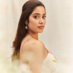 Janhvi Kapoor Instagram - 🌸🌺🌼