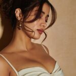 Janhvi Kapoor Instagram – passionate from miles away, passive with the things u say