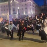 Jannat Zubair Rahmani Instagram – Kulche Chole on the streets of London 💃🏻